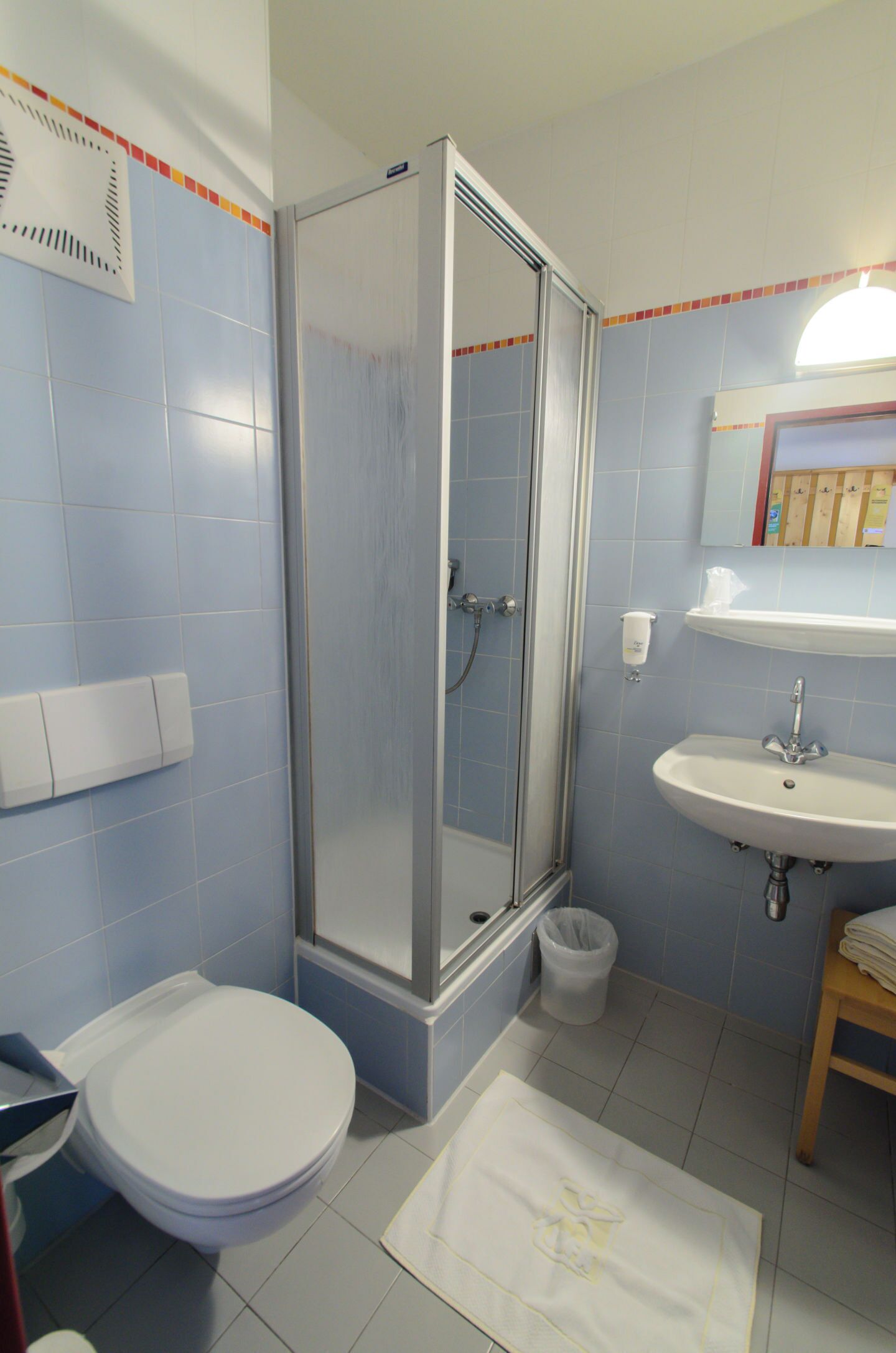 gallery studio | bathroom | shower, hair dryer, towels