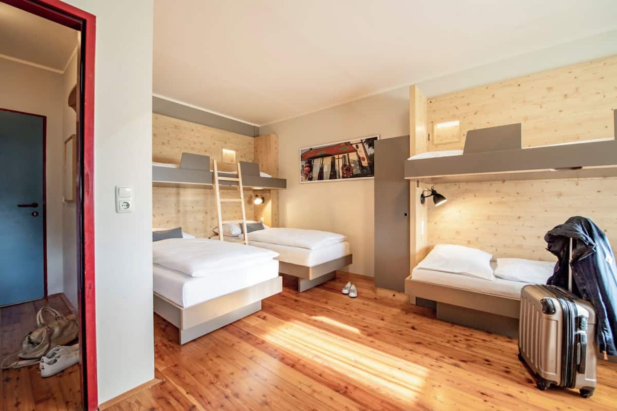 Studio | 1 bedroom, in-room safe, desk, free WiFi