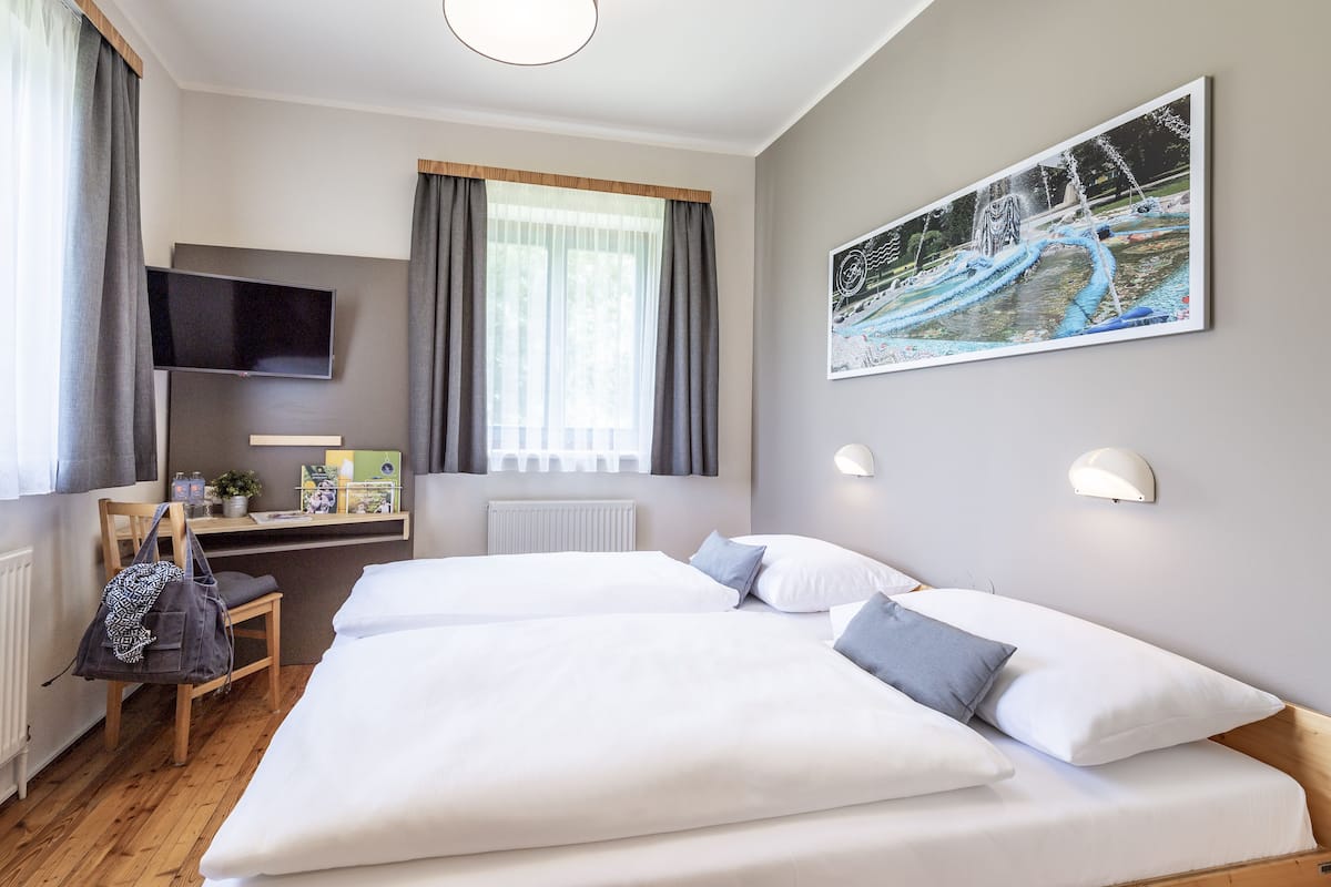 1 bedroom, in-room safe, desk, free WiFi
