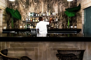 2 bars/lounges, beach bar