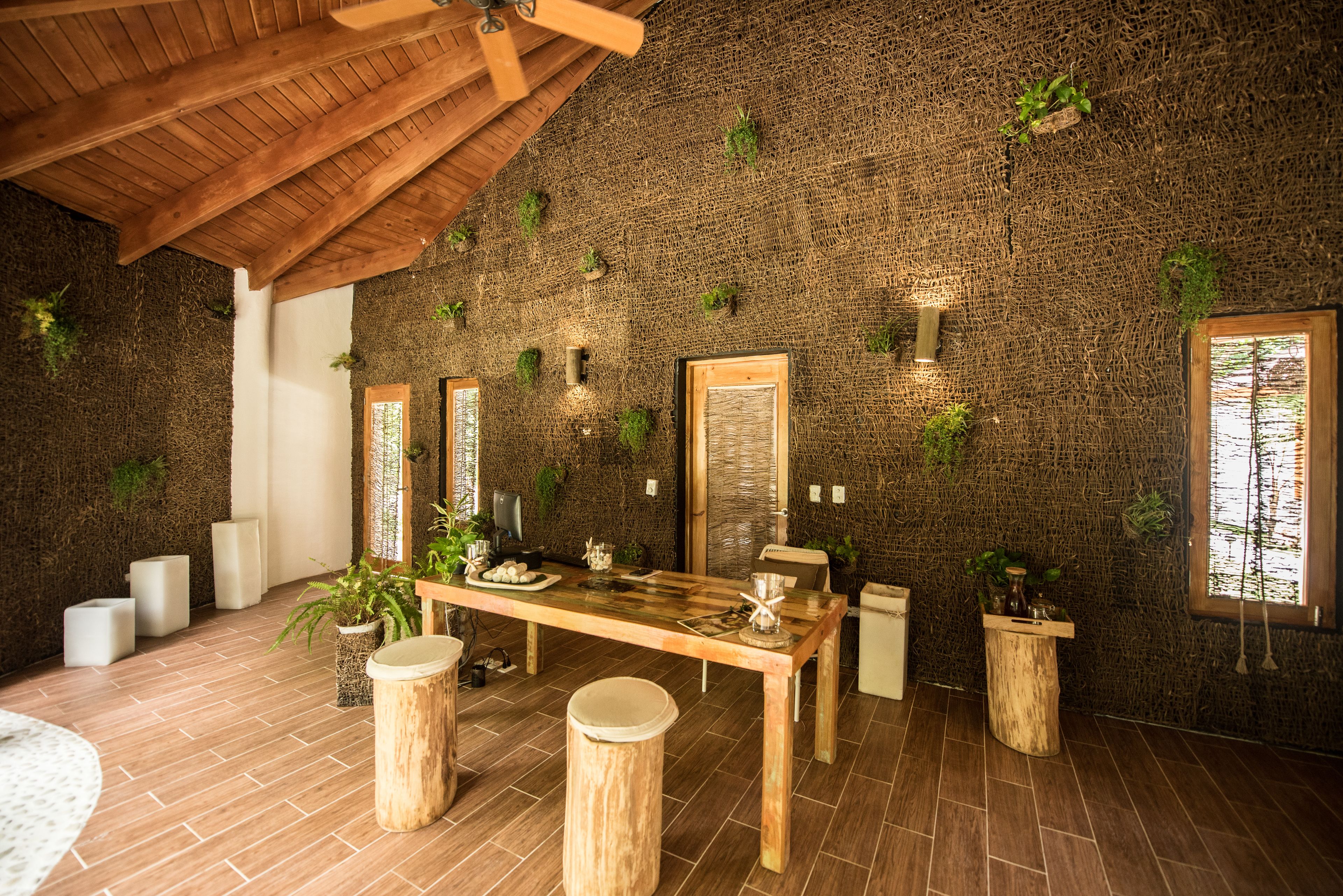 couples treatment room(s), hot tub, steam room, body treatments