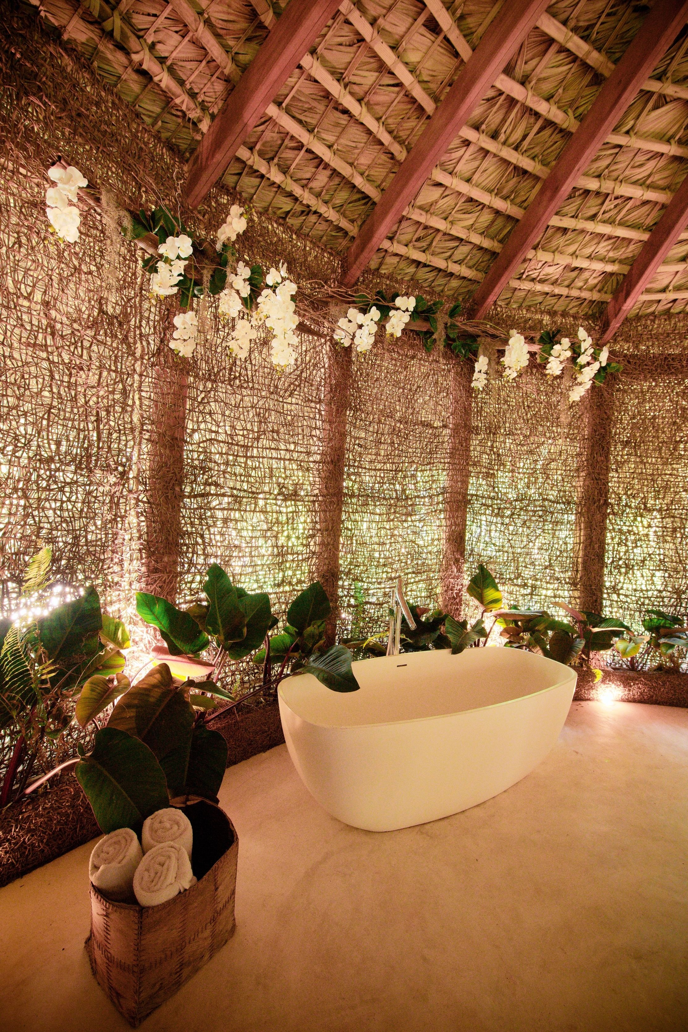 couples treatment room(s), hot tub, steam room, body treatments