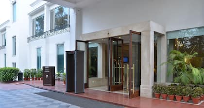 Country Inn & Suites by Radisson, Delhi Satbari