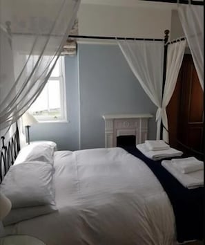 Double Room, Ensuite (Four Poster 1st Floor)