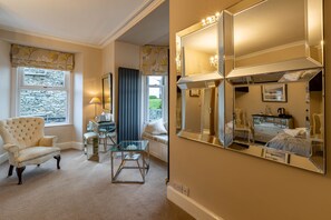 Deluxe Double Room (Room 2) | Egyptian cotton sheets, premium bedding, individually decorated - Holly Lodge Guest House (Windermere)