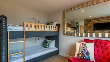 Family Suite, 2 Bedrooms, Non Smoking, Garden View | 1 bedroom, Egyptian cotton sheets, premium bedding