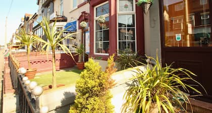 OYO Hotel 33