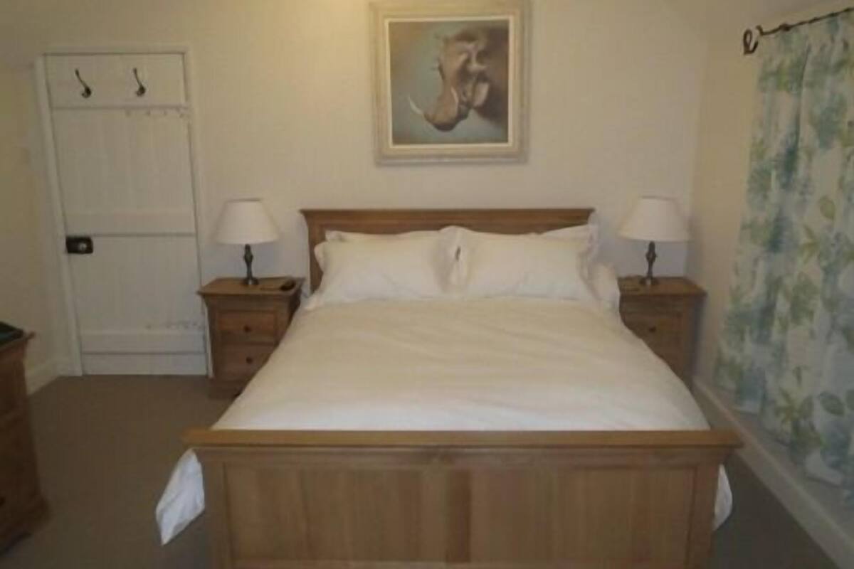 Chambre Double, salle de bains attenante
