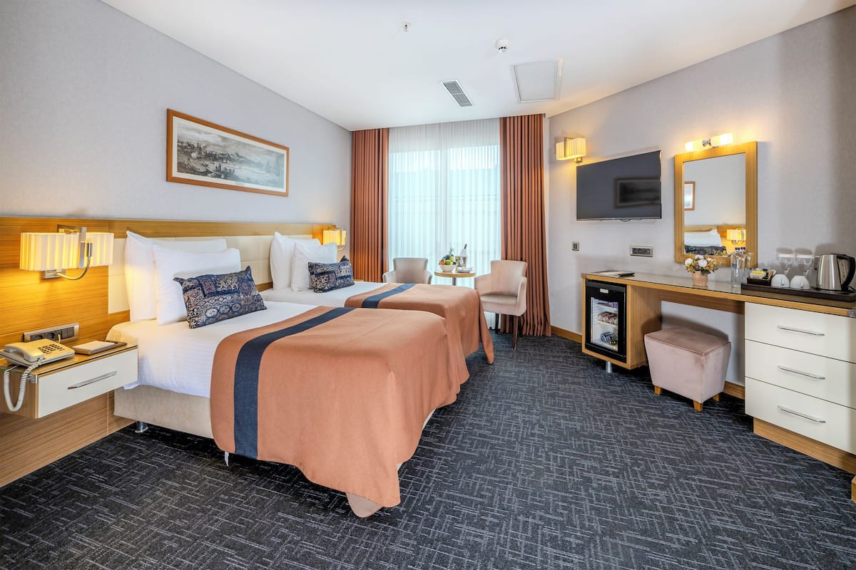 Classic Room | Egyptian cotton sheets, premium bedding, minibar, in-room safe