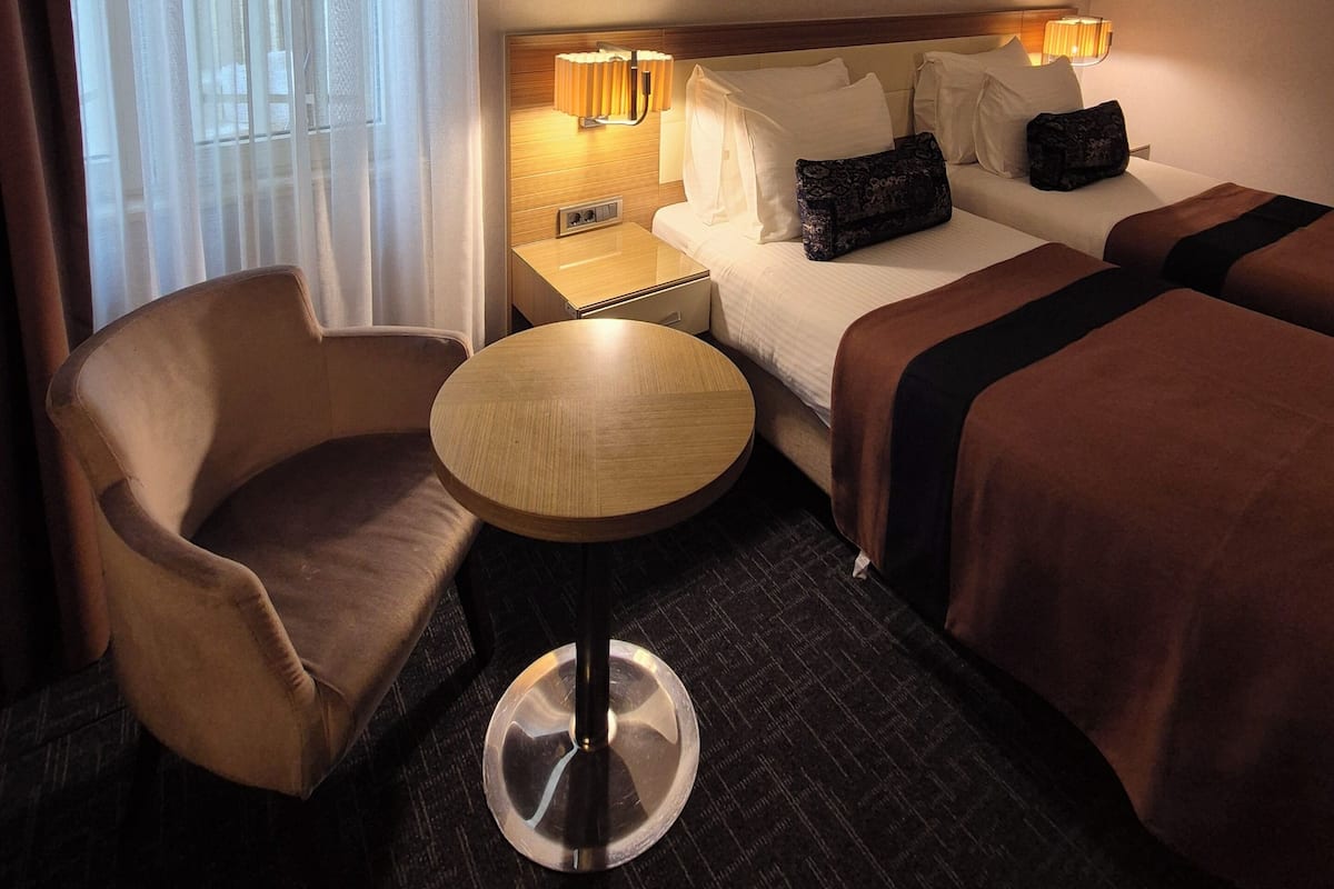 Economy Twin Room | Egyptian cotton sheets, premium bedding, minibar, in-room safe