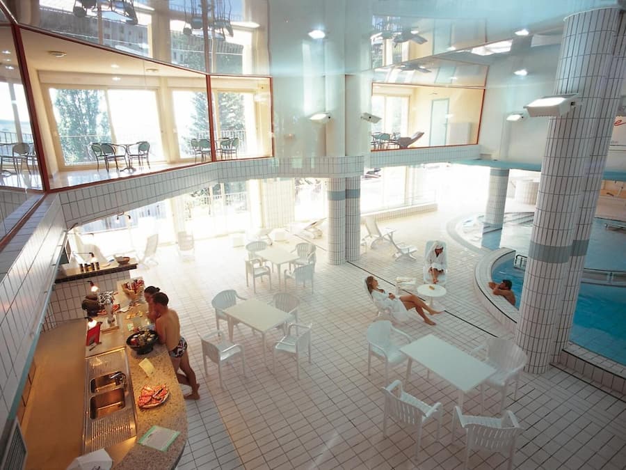 Sauna, Turkish bath/hammam, body treatments, aromatherapy, facials