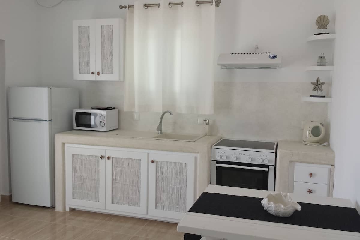 villa (volcano) | private kitchen | fridge, coffee/tea maker, electric kettle