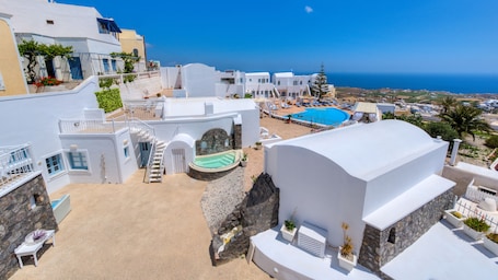 Exterior. Dream Island Hotel