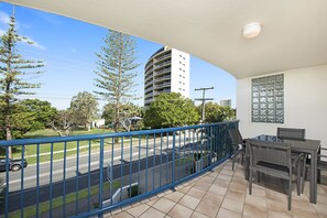 Appartement, 3 chambres | Vue depuis le balcon