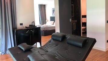 Elite Room | Egyptian cotton sheets, premium bedding, pillowtop beds, minibar