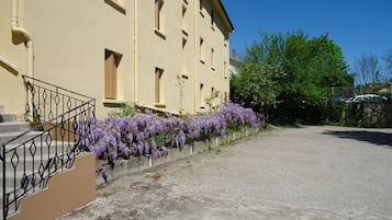 Free self-parking