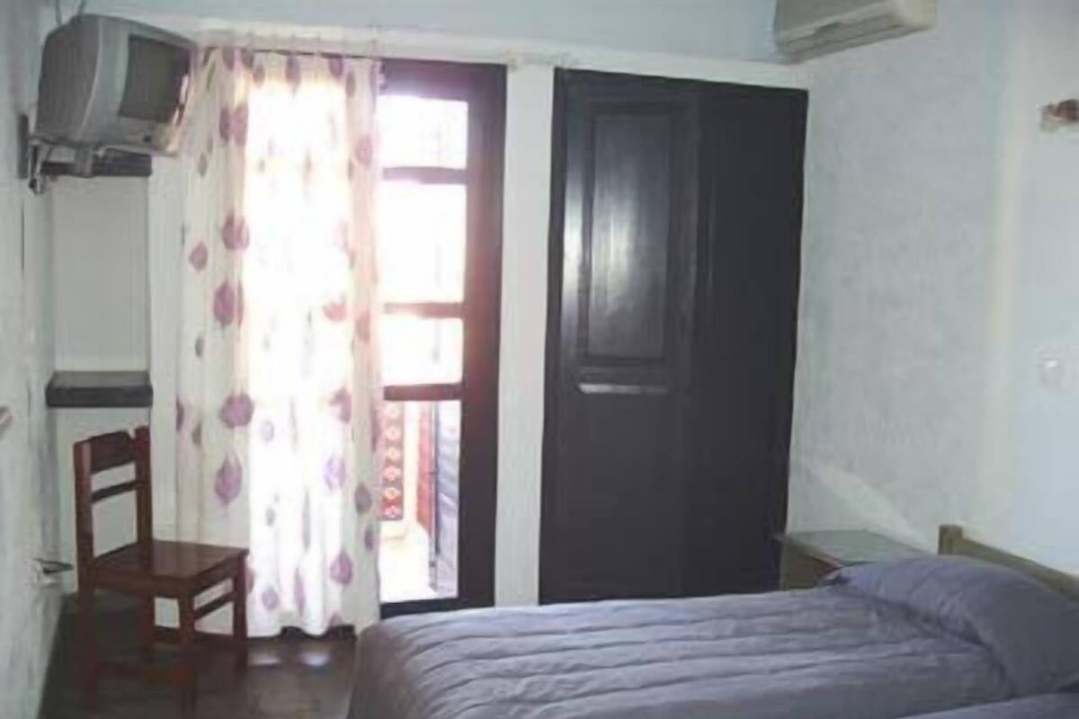 Rollaway beds