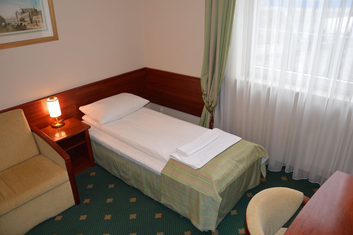 Standardzimmer | Wohnbereich | Fernseher