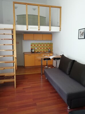 Premium bedding, in-room safe, individually decorated - Reno (Odesa)