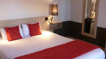 Una cassaforte in camera, una scrivania