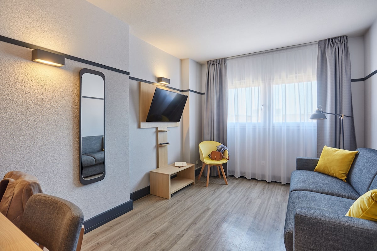 In-room safe, blackout drapes, soundproofing, iron/ironing board