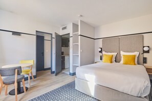 Standard Studio (2 People) | In-room safe, blackout drapes, soundproofing, iron/ironing board - Odalys City Apartment Hotel - Aix en Provence Centre Palais des Congrès (Aix-en-Provence)