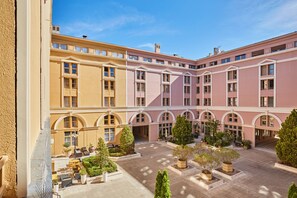 Studio – standard (2 People) | Safe på rommet, blendingsgardiner, lydisolert og strykejern/-brett