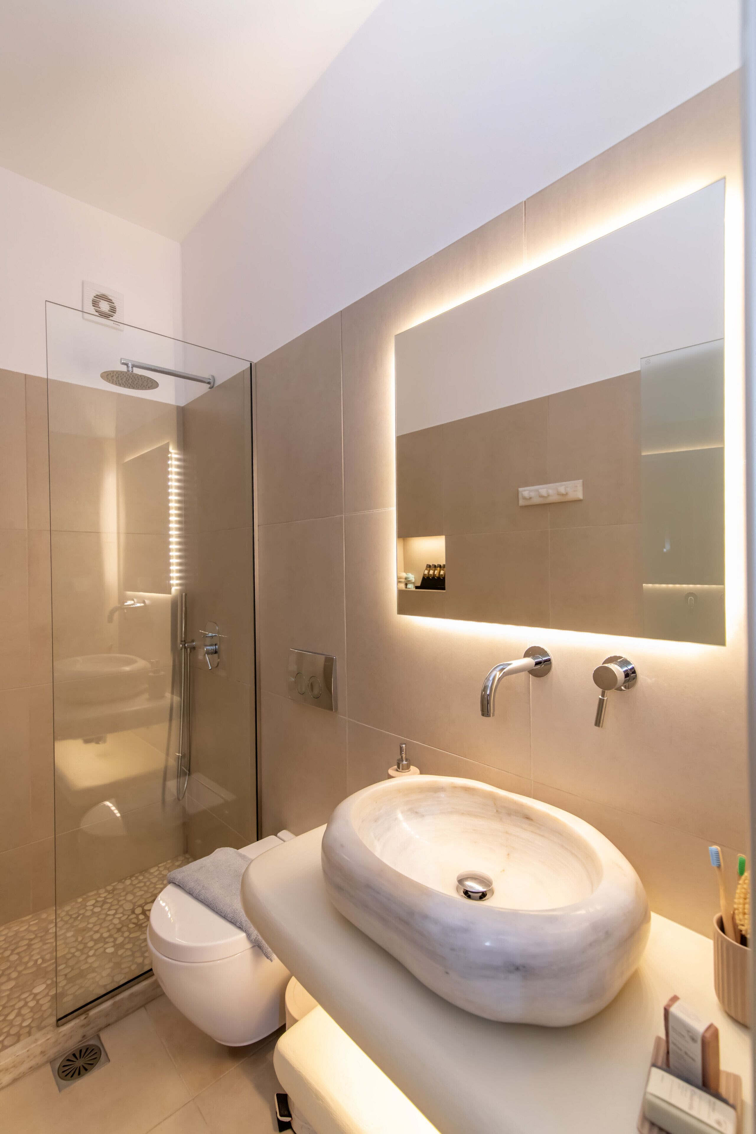 premium bedding, down duvets, pillow-top beds, minibar