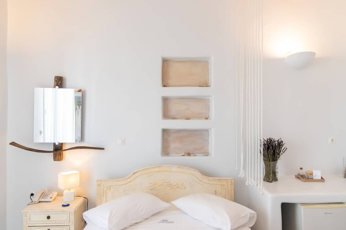 premium bedding, down duvets, pillow-top beds, minibar