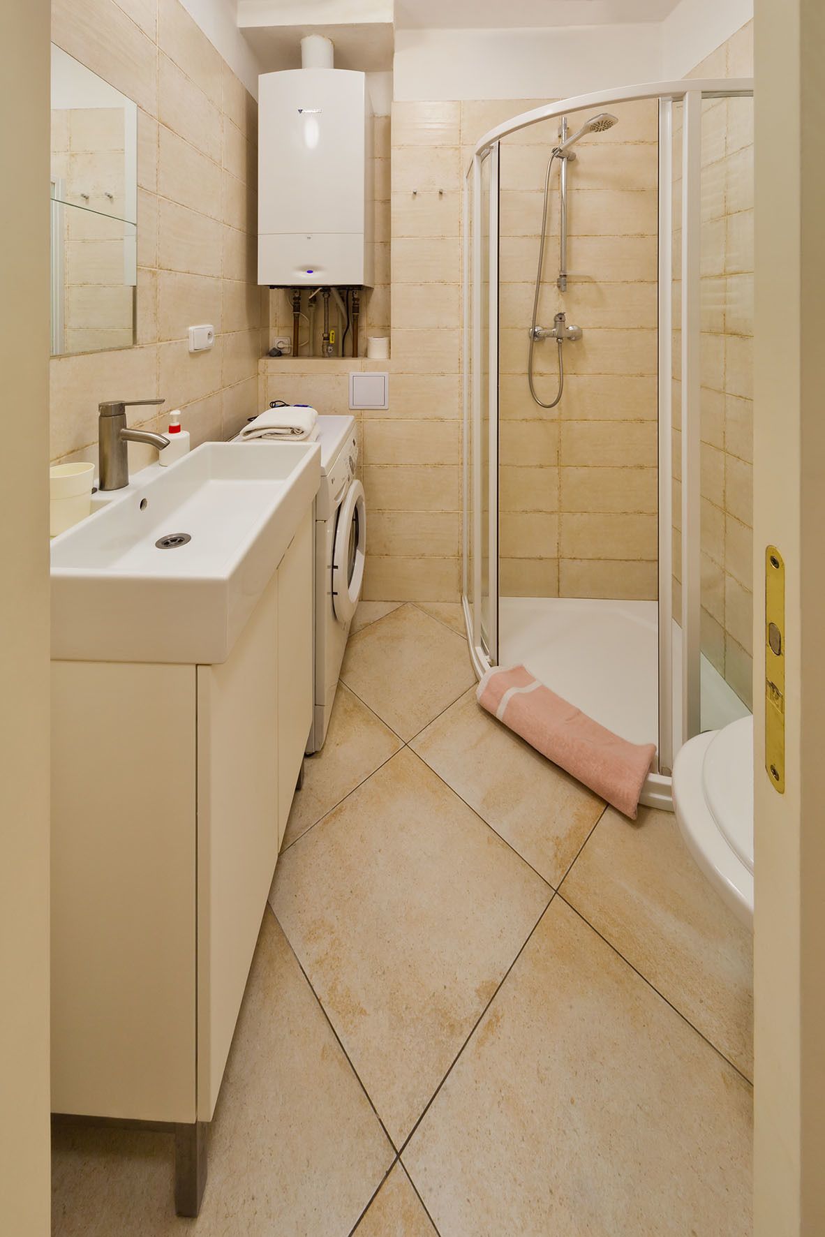 开间 (C2) | 浴室