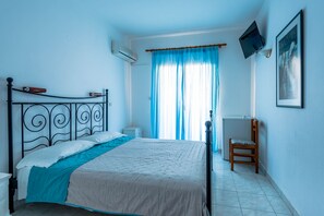 Silitysrauta/-lauta, ilmainen Wi-Fi, vuodevaatteet