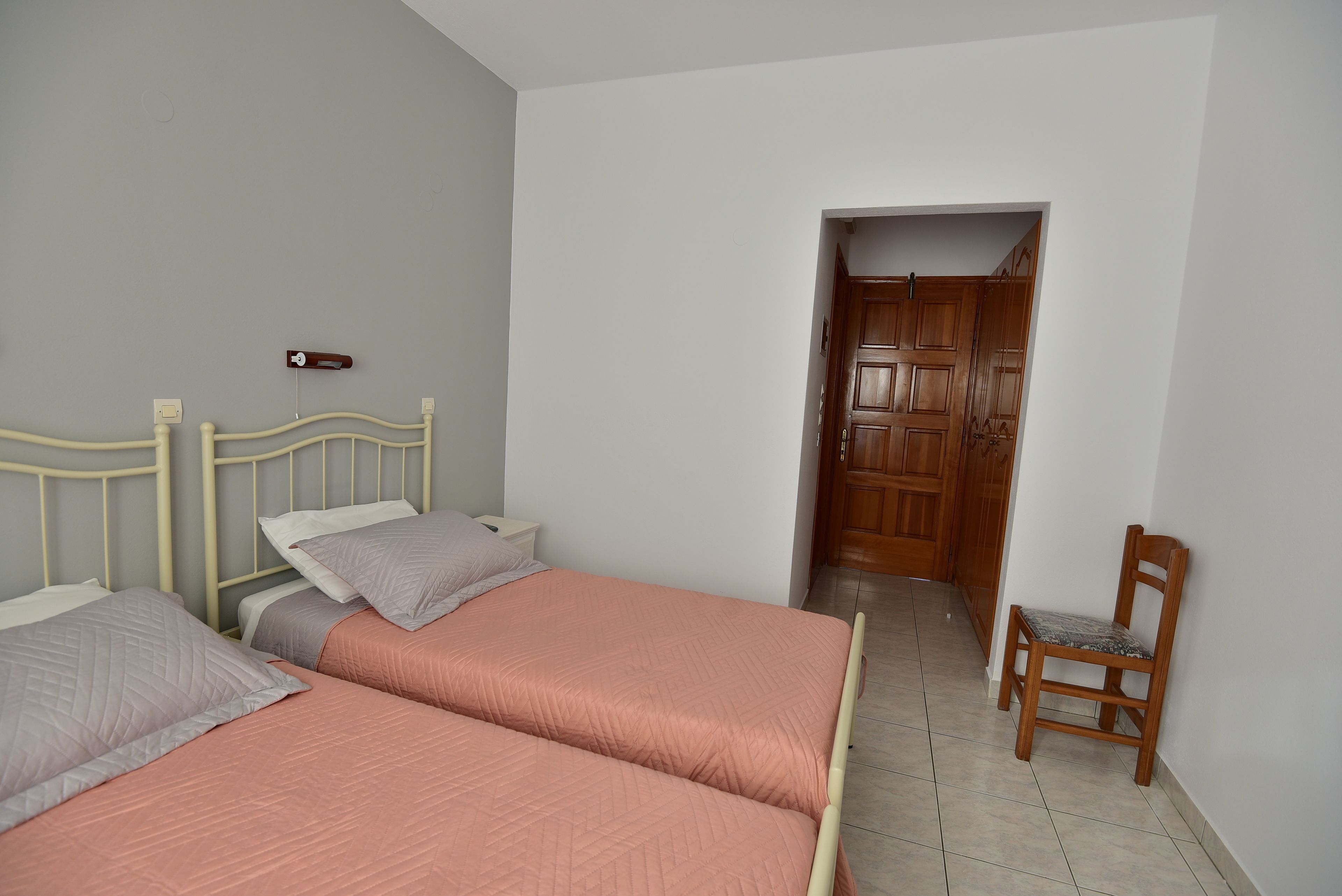 economy double or twin room | iron/ironing board, free wifi, bed sheets