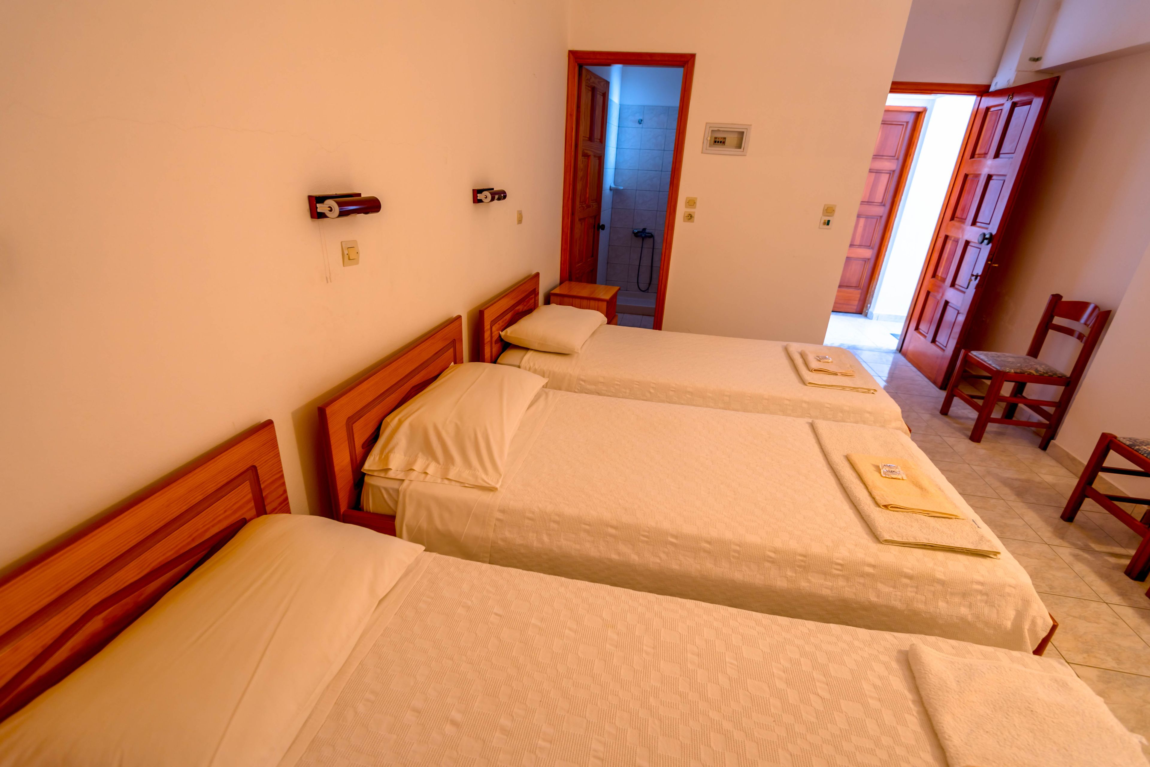 economy triple room | iron/ironing board, free wifi, bed sheets