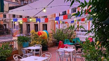 ํ
๋ผ์ค/ํํฐ์ค