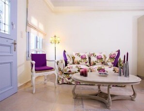 Villa, 2 Bedrooms | Living area