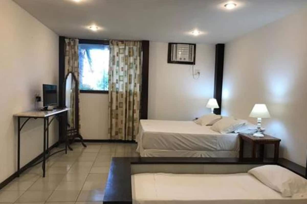 Minibar, in-room safe, free WiFi, bed sheets