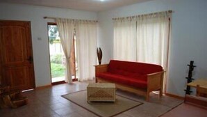 Living area - Hotel y Cabañas Tea Nui (Hanga Roa)