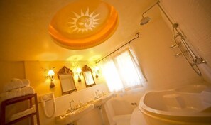 Hair dryer, slippers, towels - Anerada Inn Boutique Hotel (Karpenisi)