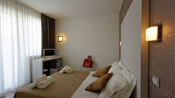 In-room safe, individually decorated, individually furnished, desk