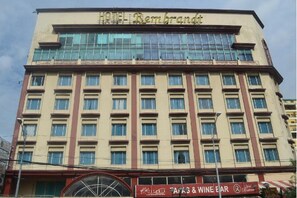 Exterior - Hotel Rembrandt Quezon City (Quezon City)