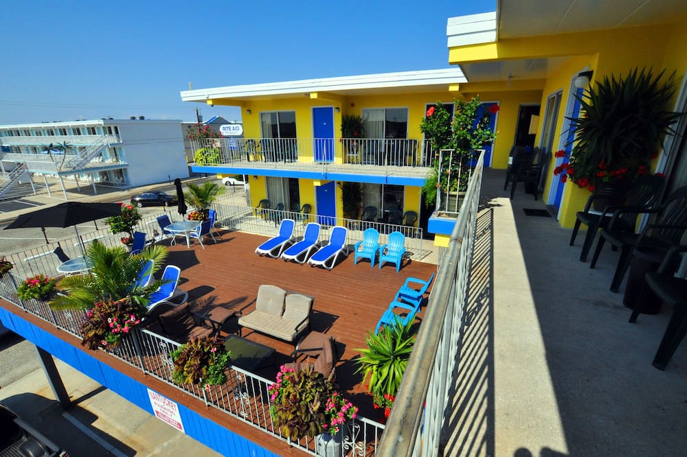 Nantucket Inn & Suites
