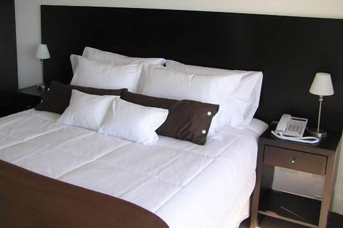 Standard Double Room, 1 Queen Bed | In-room safe, free cots/infant beds, bed sheets