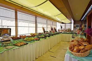 Petit déjeuner compris