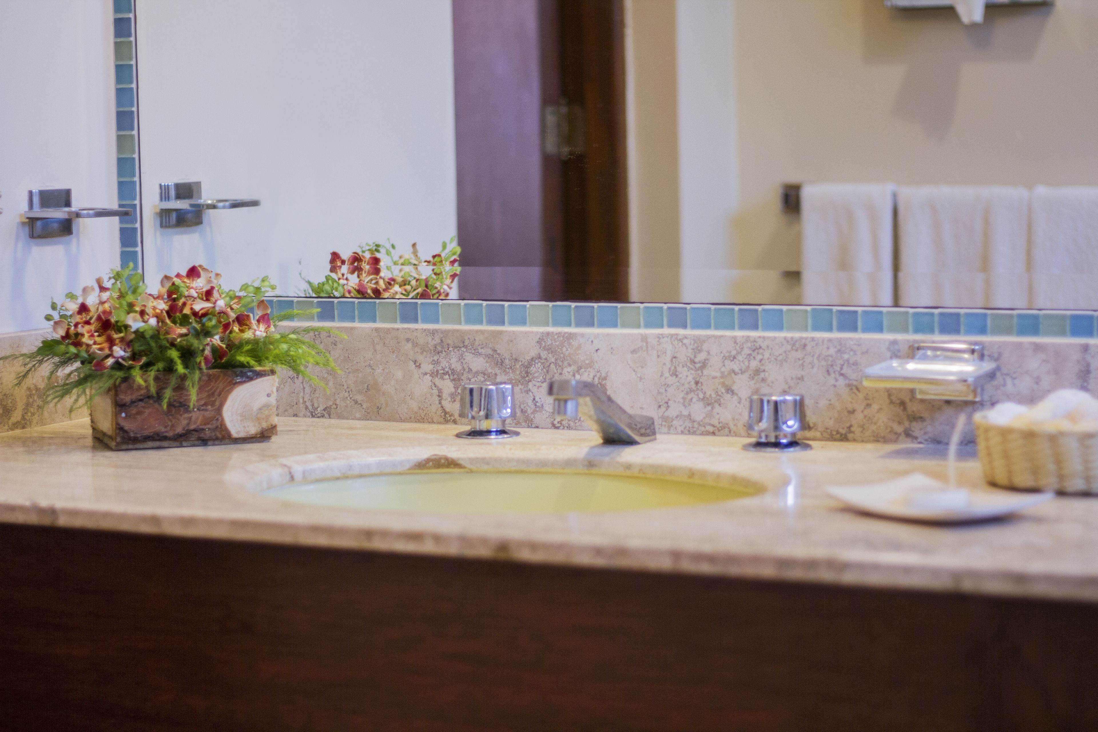 bungalow, 1 bedroom | bathroom | shower, free toiletries, hair dryer, towels