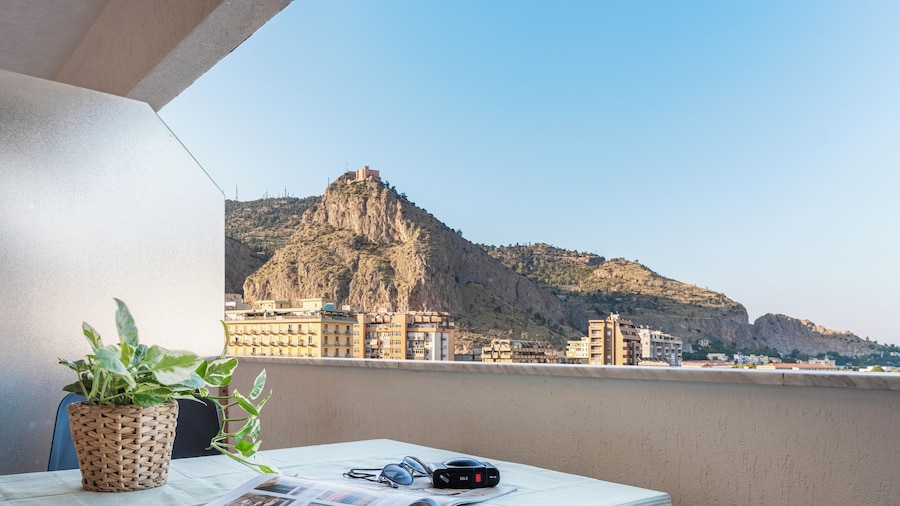 Marbela Apartments & Suites