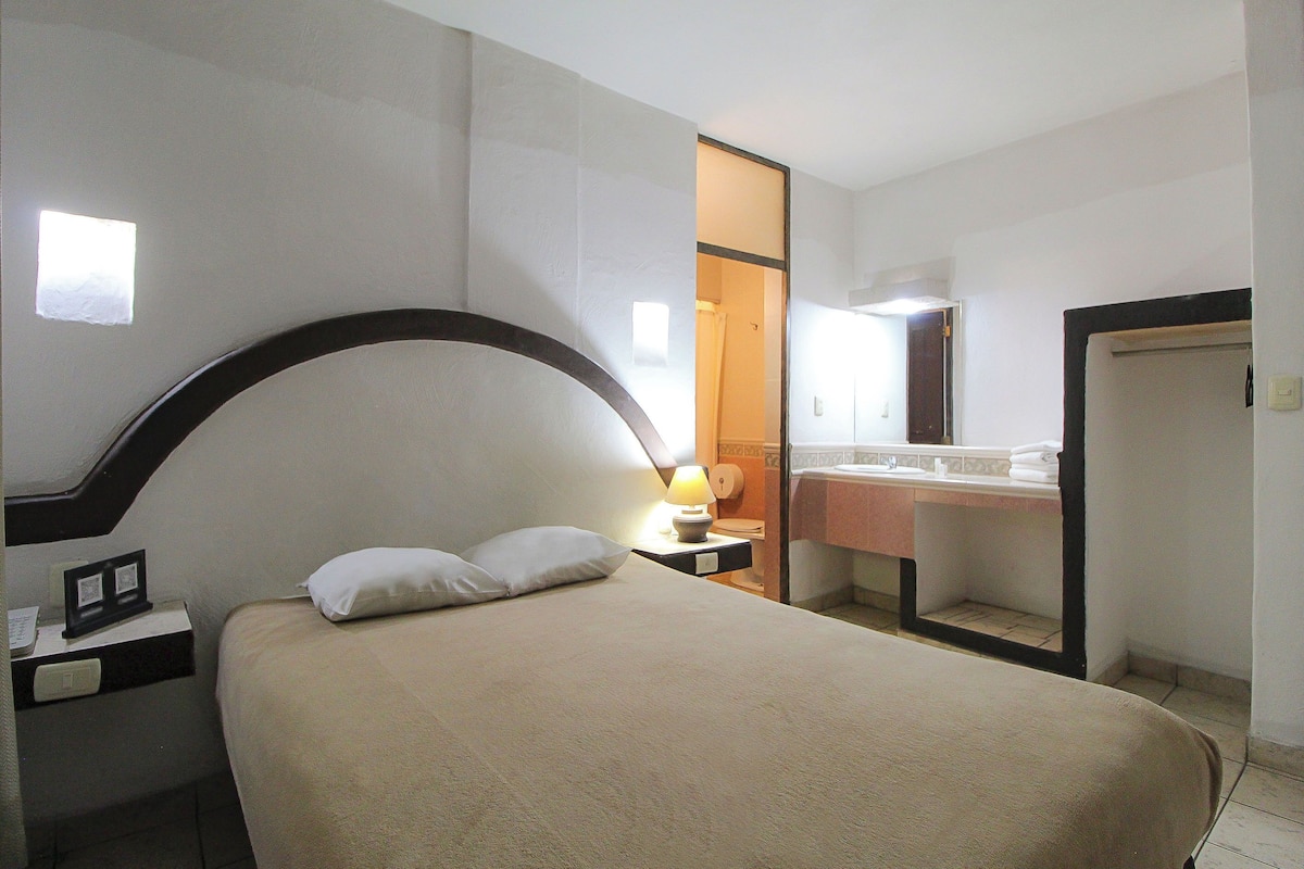 Standard-Doppelzimmer, 1 Doppelbett | Verdunkelungsvorhänge, Bügeleisen/Bügelbrett, kostenloses WLAN