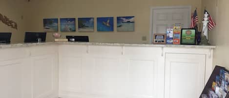 Check-in/check-out kiosk