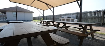 Port Isla Inn
