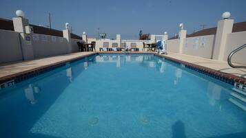 Outdoor pool, sun loungers