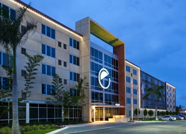 Exterior - Element Miami International Airport (Miami)